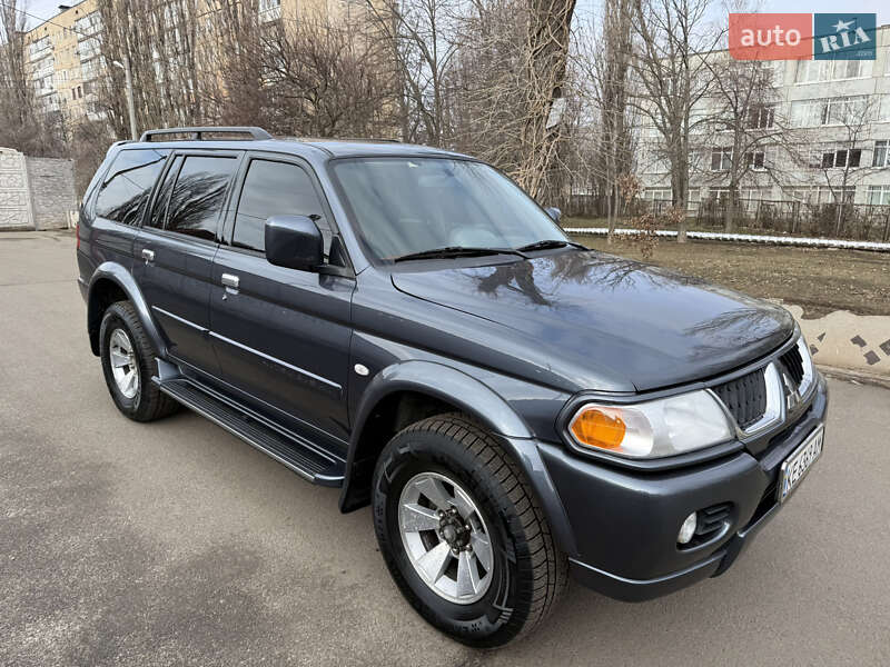 2007 mitsubishi pajero