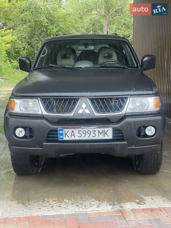 2007 mitsubishi pajero