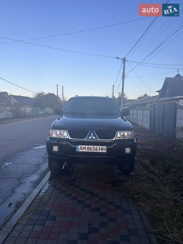 2008 mitsubishi pajero sport