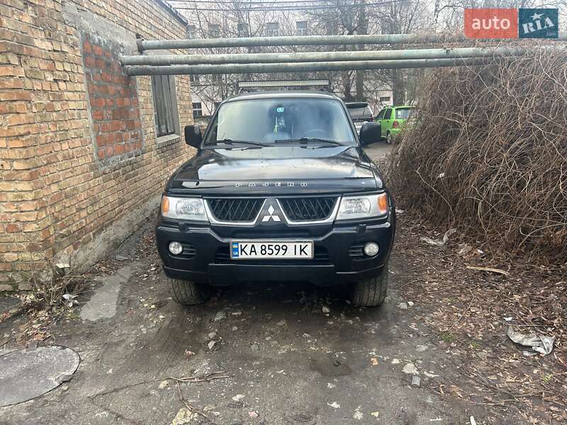 2008 mitsubishi pajero