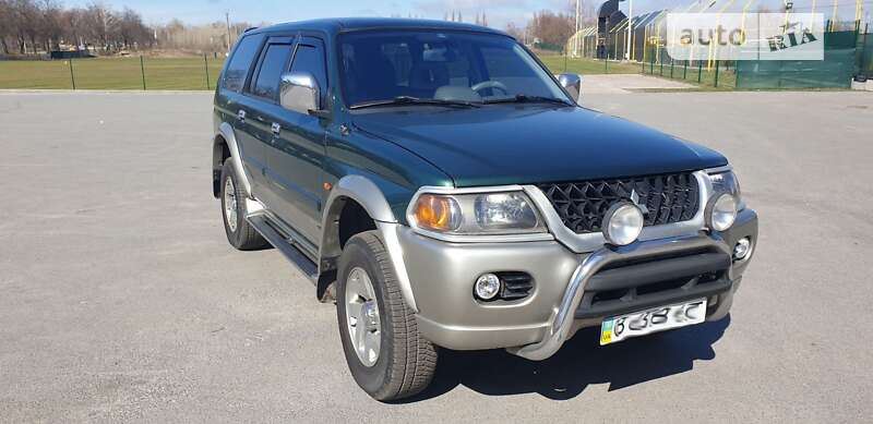 2000 mitsubishi pajero sport