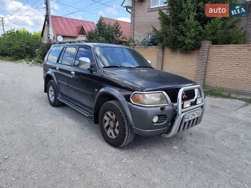 2000 mitsubishi pajero