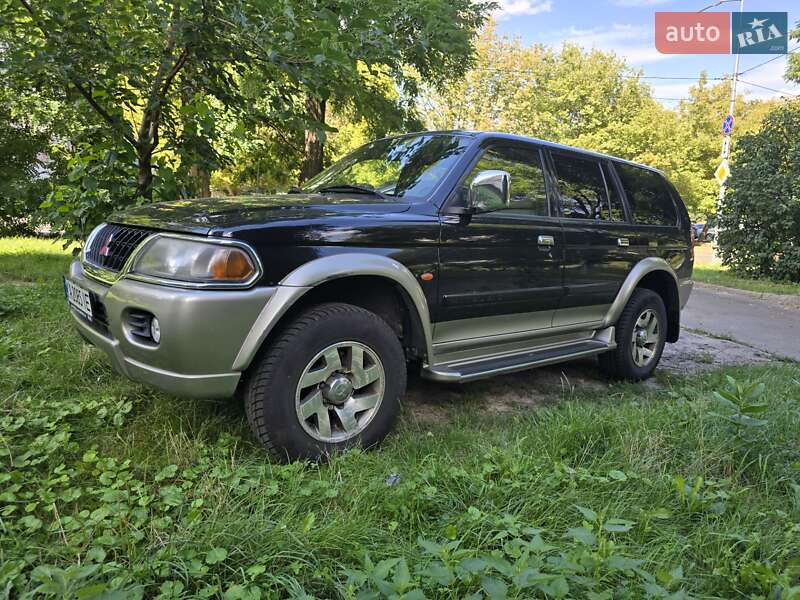 1999 mitsubishi pajero sport