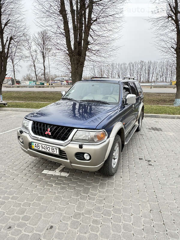 2000 mitsubishi pajero sport