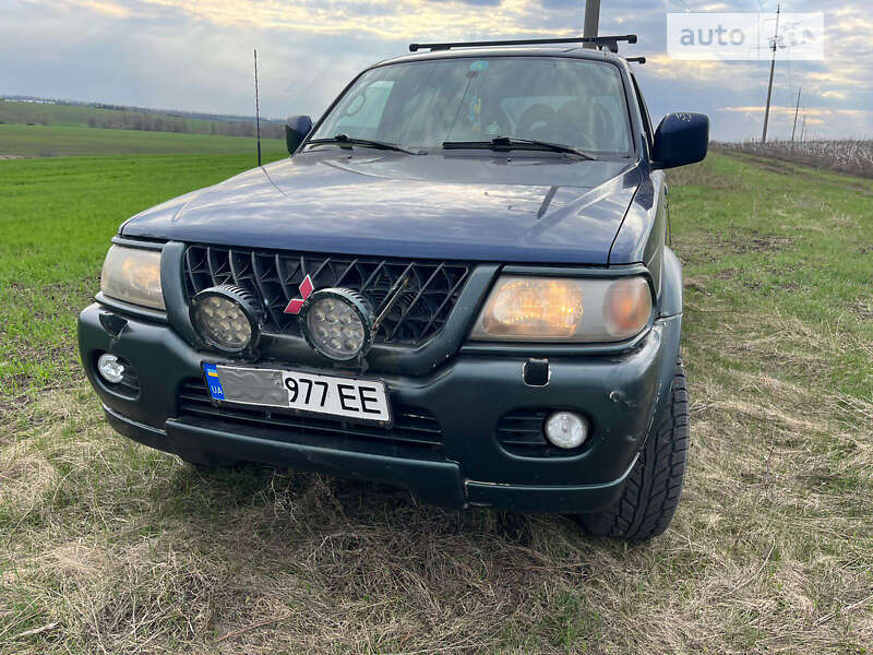 2000 mitsubishi pajero