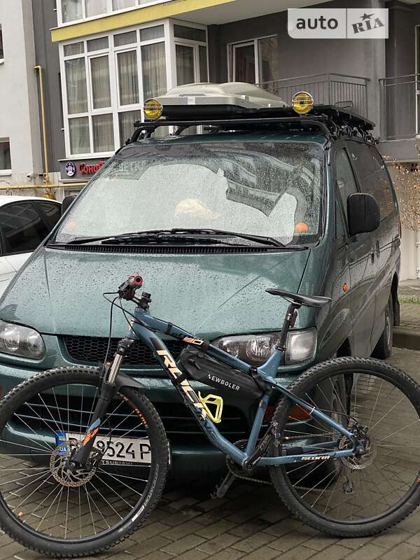 2000 mitsubishi l 400