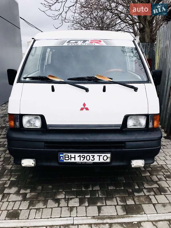 1995 mitsubishi l 300
