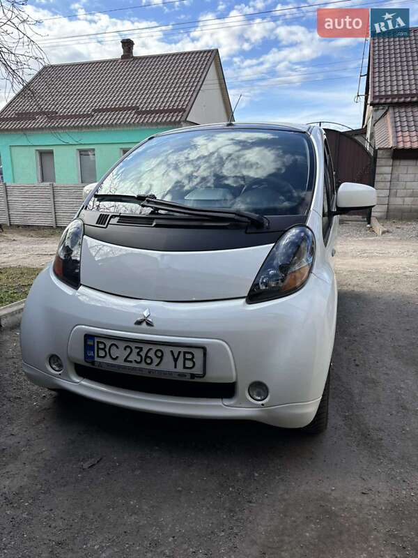 2011 mitsubishi i-miev
