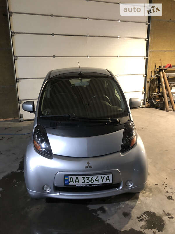 2011 mitsubishi i-miev