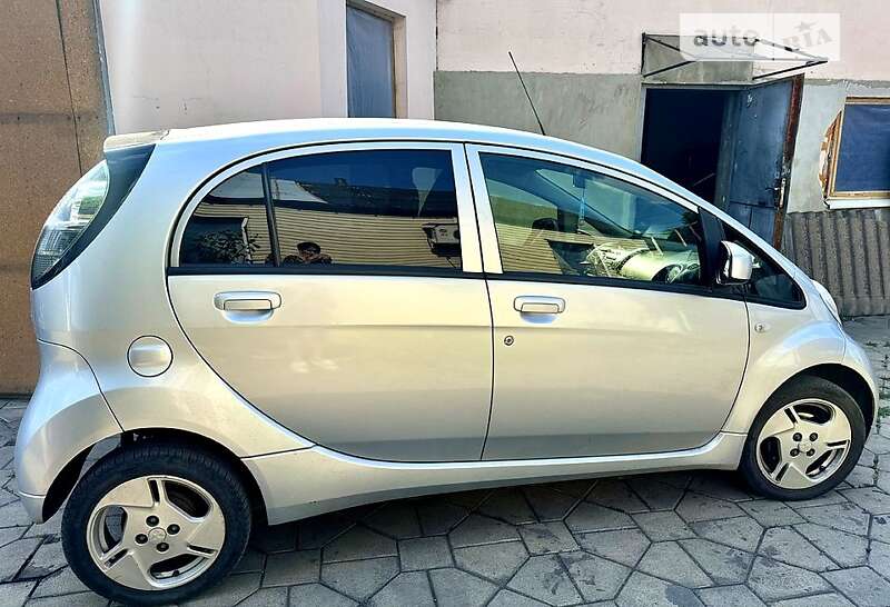 2013 mitsubishi i-miev