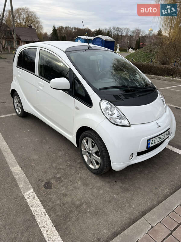 2014 mitsubishi i-miev