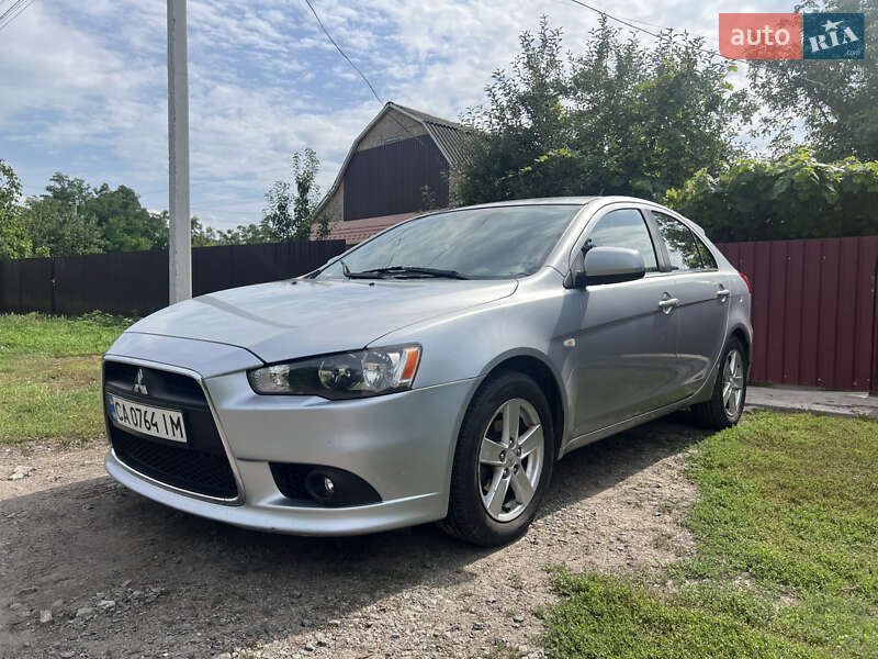 2010 mitsubishi lancer