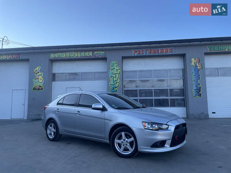 2010 mitsubishi lancer