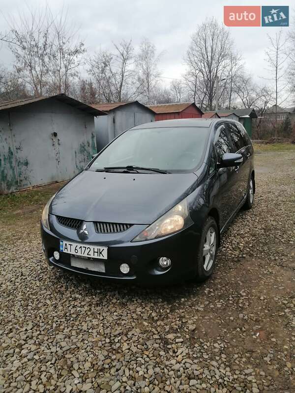 2005 mitsubishi grandis