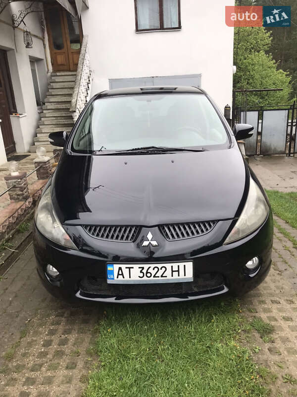 2005 mitsubishi grandis