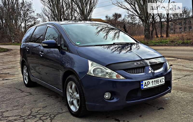 2005 mitsubishi grandis