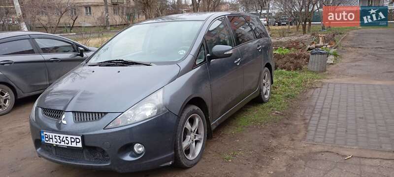 2005 mitsubishi grandis