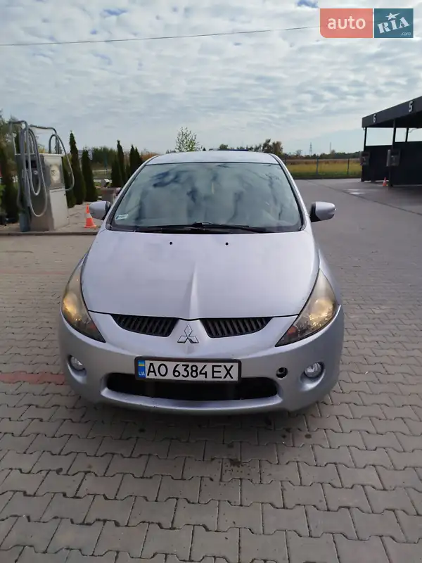 2006 mitsubishi grandis