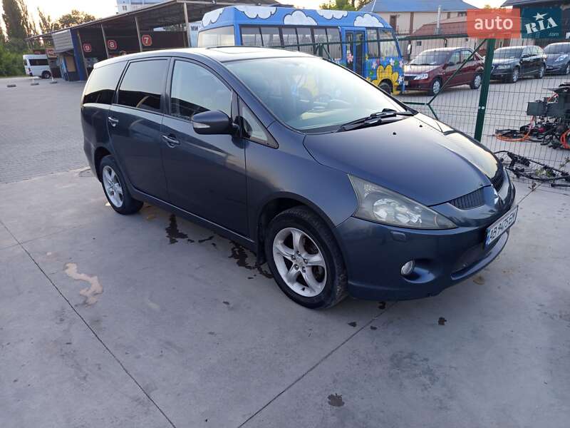 2006 mitsubishi grandis