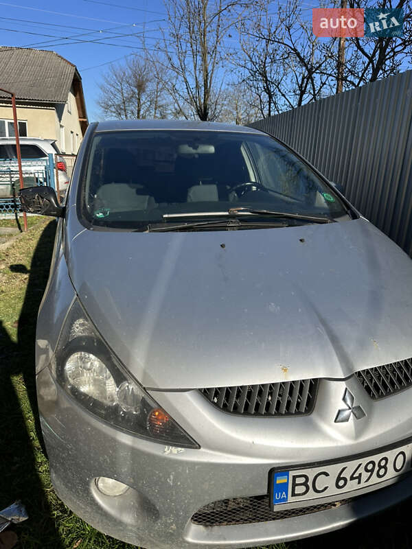2006 mitsubishi grandis