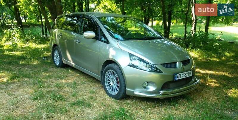 2006 mitsubishi grandis