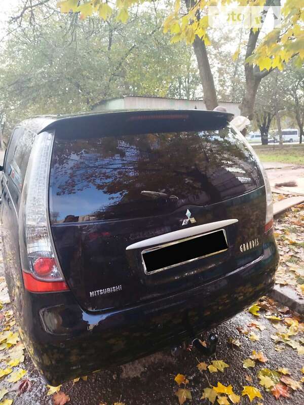 2007 mitsubishi grandis