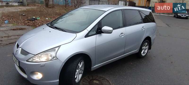 2008 mitsubishi grandis