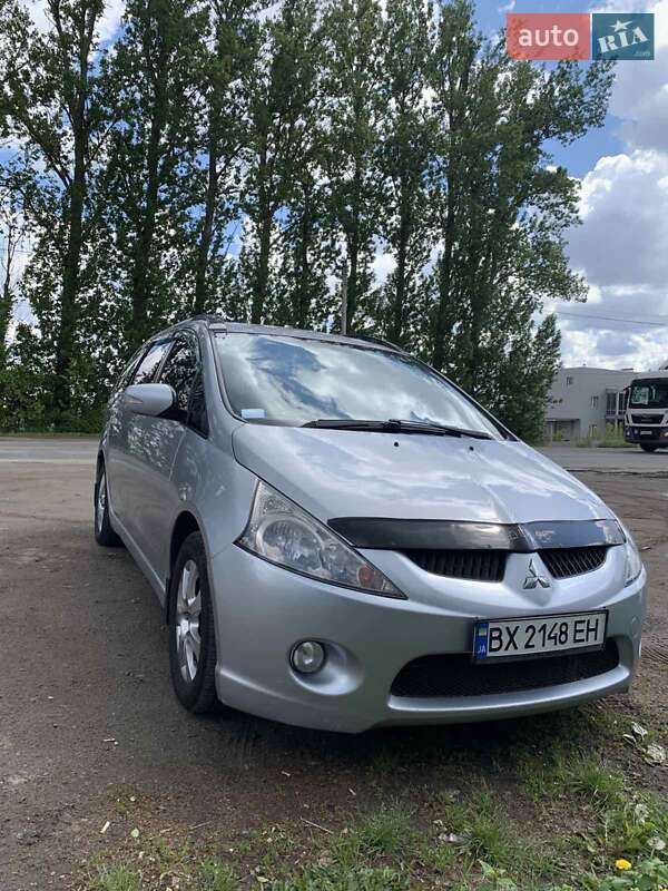 2008 mitsubishi grandis