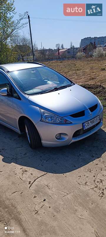 2010 mitsubishi grandis