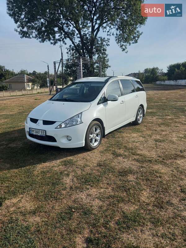2010 mitsubishi grandis