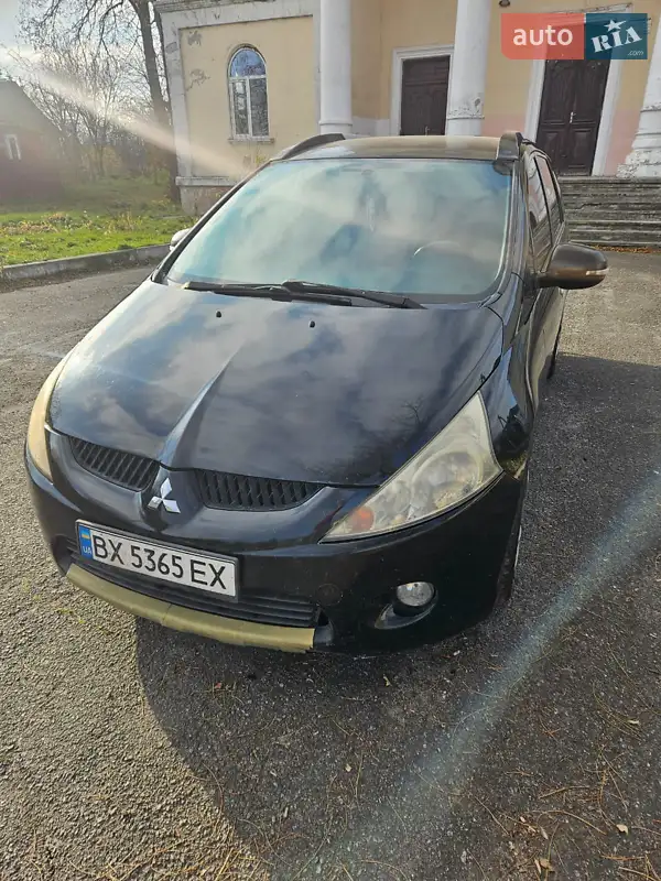 2010 mitsubishi grandis