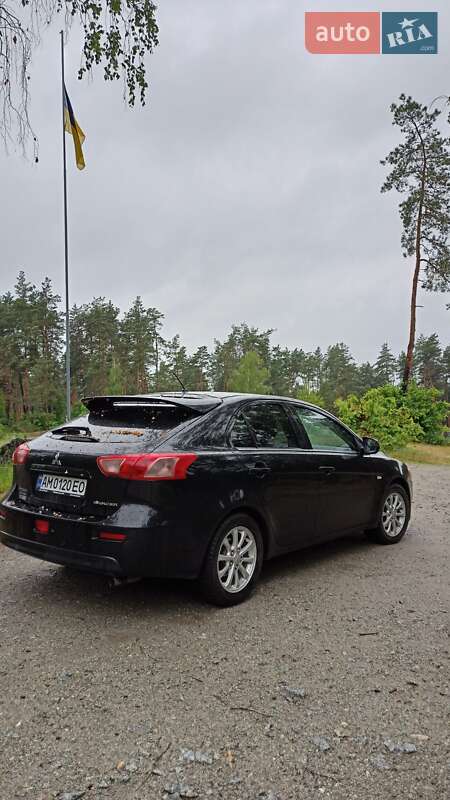 2010 mitsubishi lancer