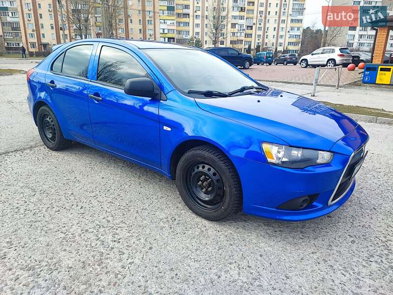 2010 mitsubishi lancer
