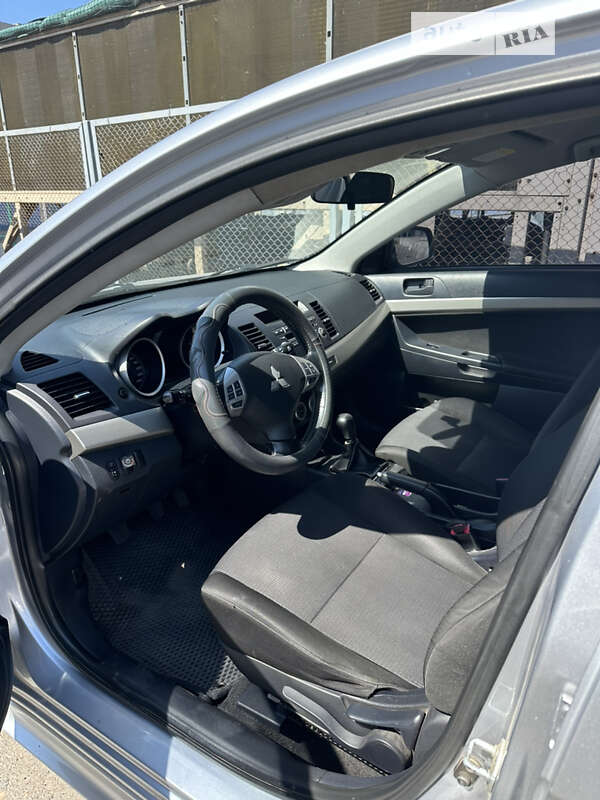 2009 mitsubishi lancer