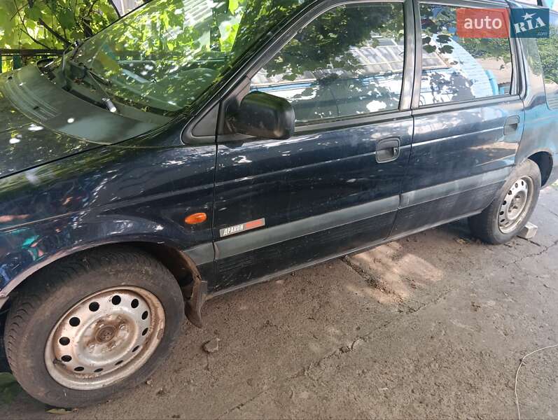 2000 mitsubishi space wagon