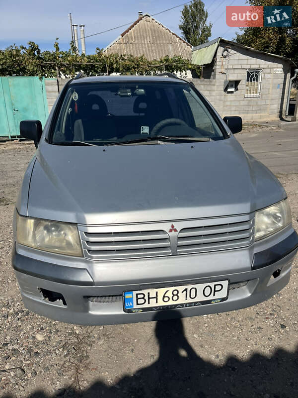 2001 mitsubishi space wagon