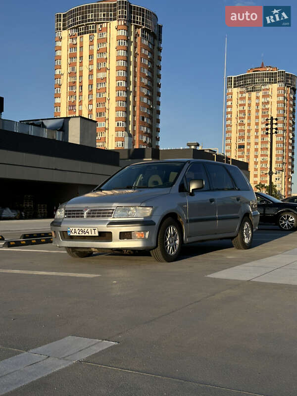 2003 mitsubishi space wagon