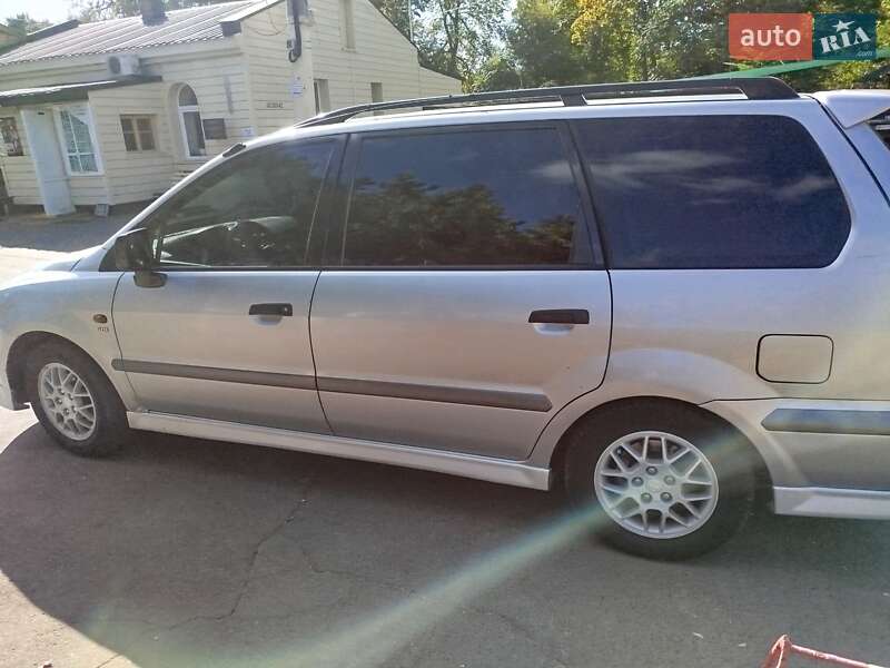 1999 mitsubishi space wagon