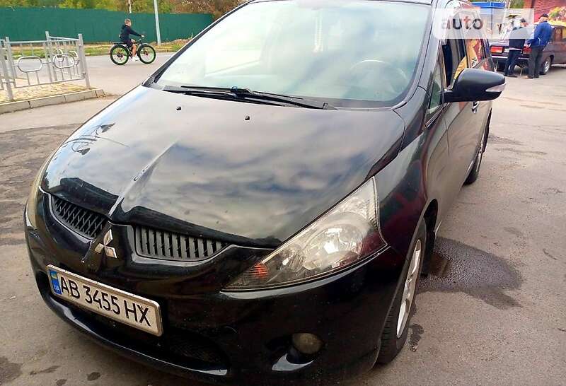 2004 mitsubishi grandis