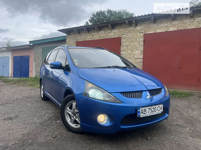 2004 mitsubishi grandis
