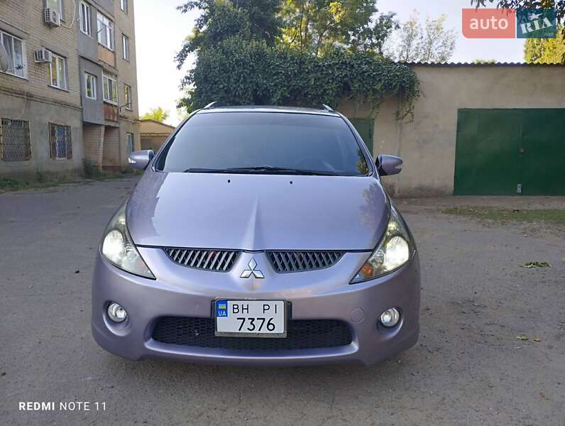 2004 mitsubishi grandis