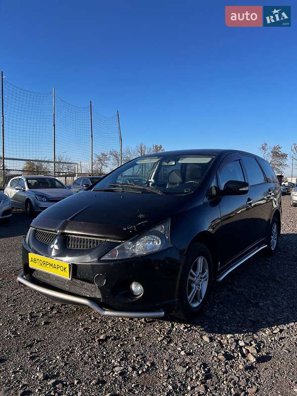 2005 mitsubishi grandis