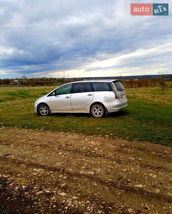 2006 mitsubishi grandis