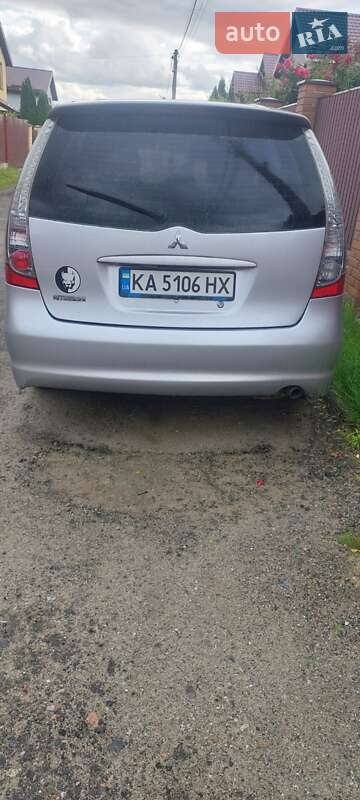 2008 mitsubishi grandis