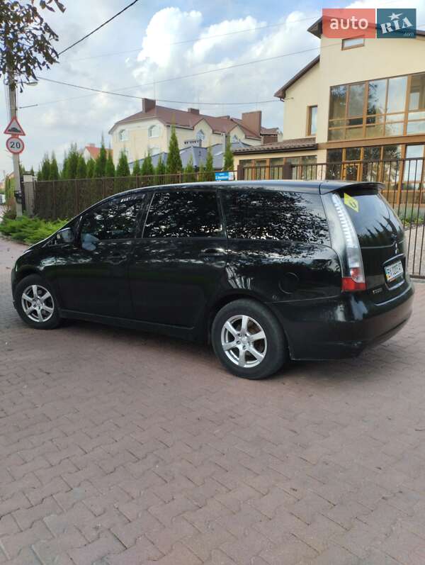 2008 mitsubishi grandis