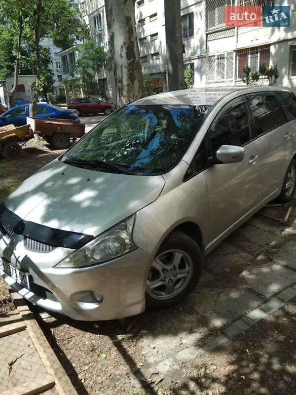 2008 mitsubishi grandis