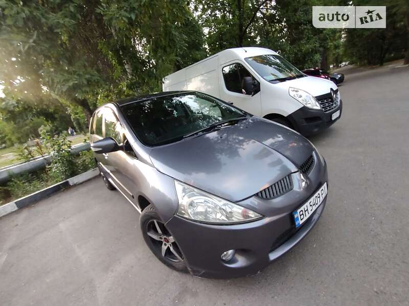 2009 mitsubishi grandis