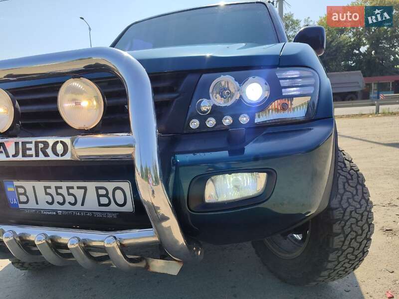 2000 mitsubishi pajero