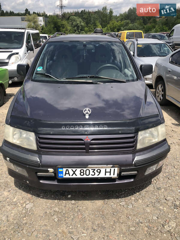 1999 mitsubishi space wagon