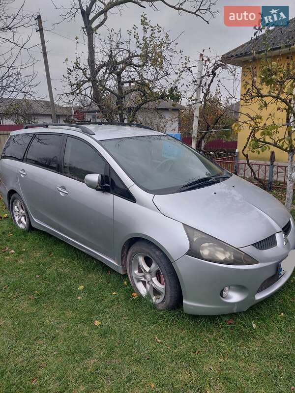 2004 mitsubishi grandis